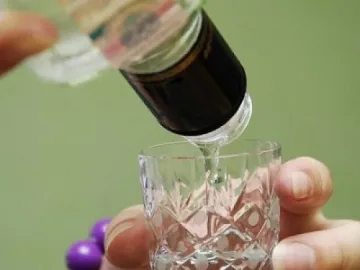 Жените пият наравно с мъжете