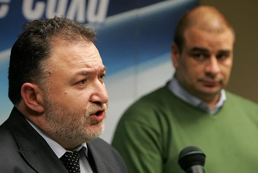 Сините с референдум и за Гражданската отговорност