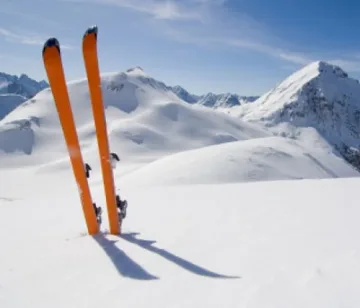 Евакуират пострадала руска скиорка със спецсамолет