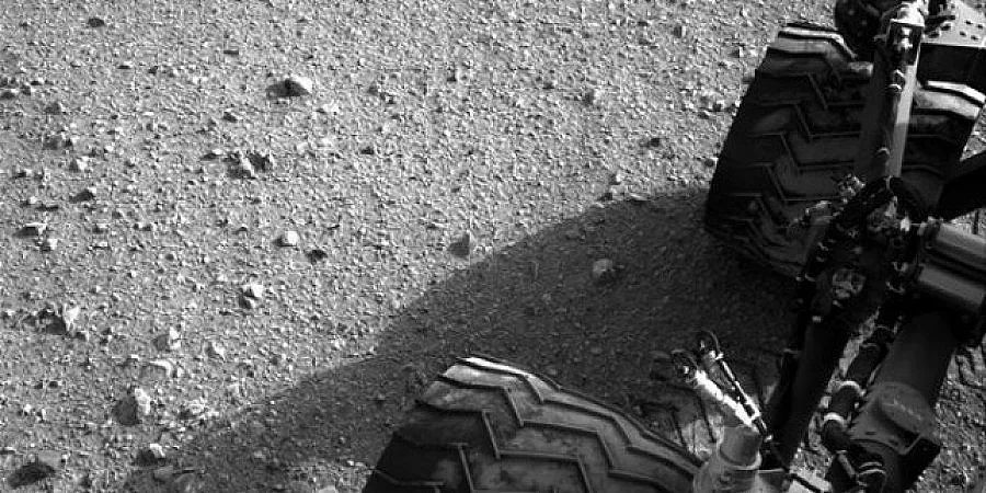 Марсоходът проби скала на Червената планета