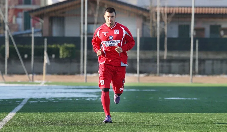 Божинов би бившия си отбор