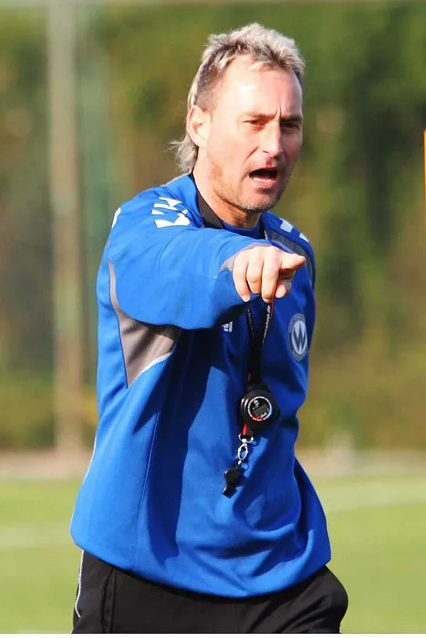 Тимът на Донков с първа победа за годината