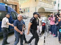 Паскал на разпит. Първи СНИМКИ