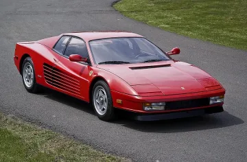 Продадоха рекордно ферарито на Ален Делон