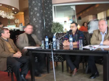 Раздавач на надежда печели вота