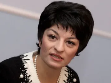 Следят на 6 месеца цените на лекарствата