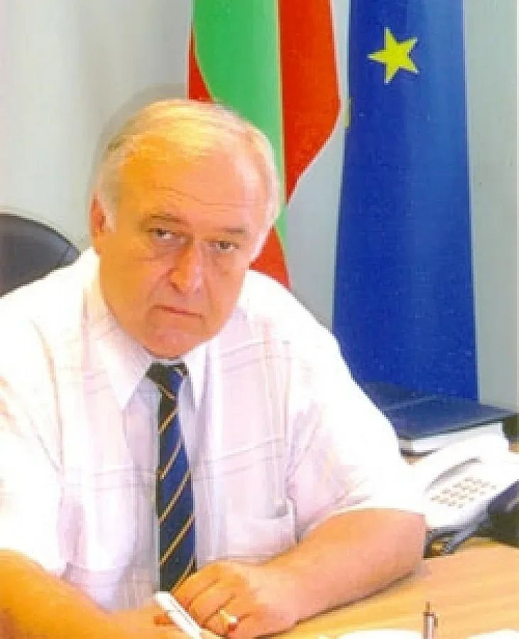 Арестуваха кмет и концесионер за далавери(обновена)