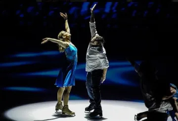 Путин гледа Албена и Максим