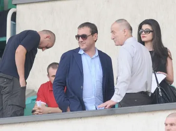 Плащат в ЦСКА по книга за Тръмп