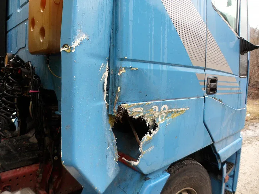 Скала потроши тир в Кресненското дефиле