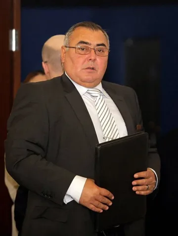 От монтьор до вербовчик 
