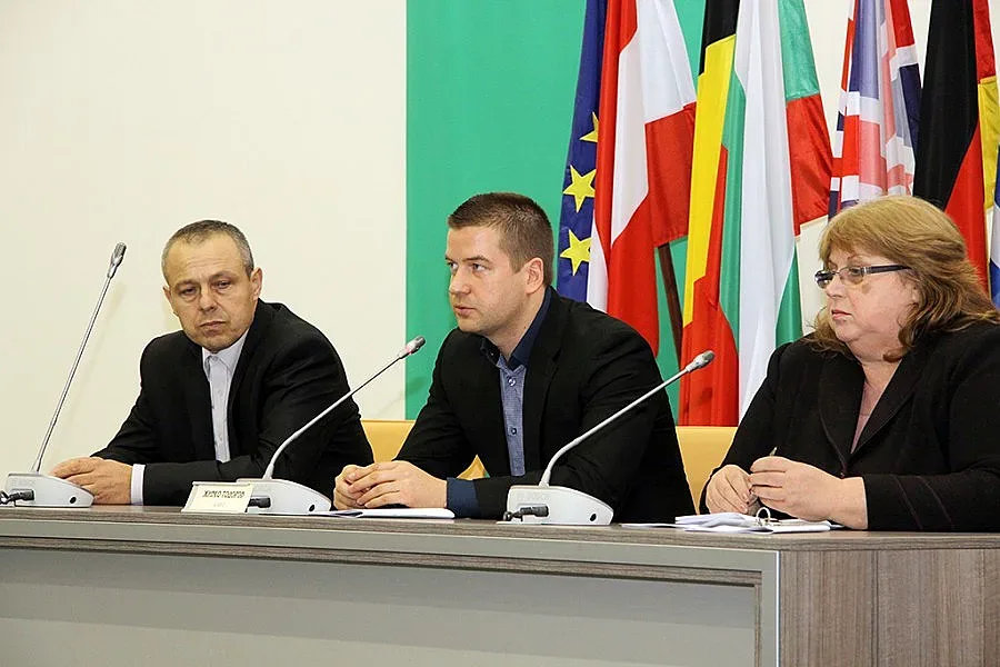 Замразиха налозите в Стара Загора