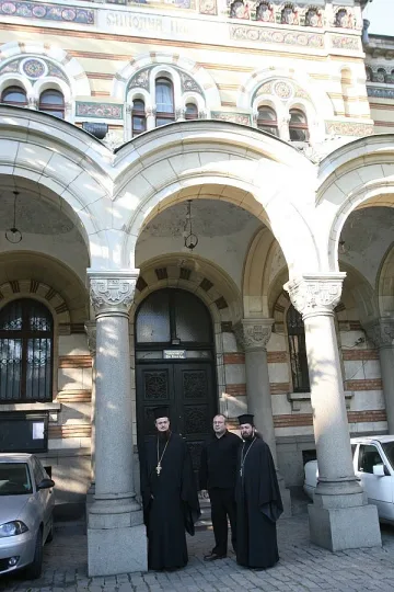 Луксът проблем №1 на църквата