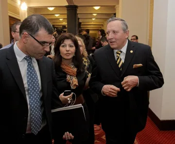 Пазят до изборите БАН за Воденичаров   