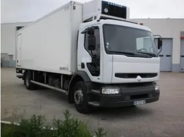 Българин вози деца в хладилник