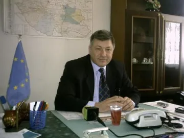 Политик уреждал македонци с фалшиви паспорти