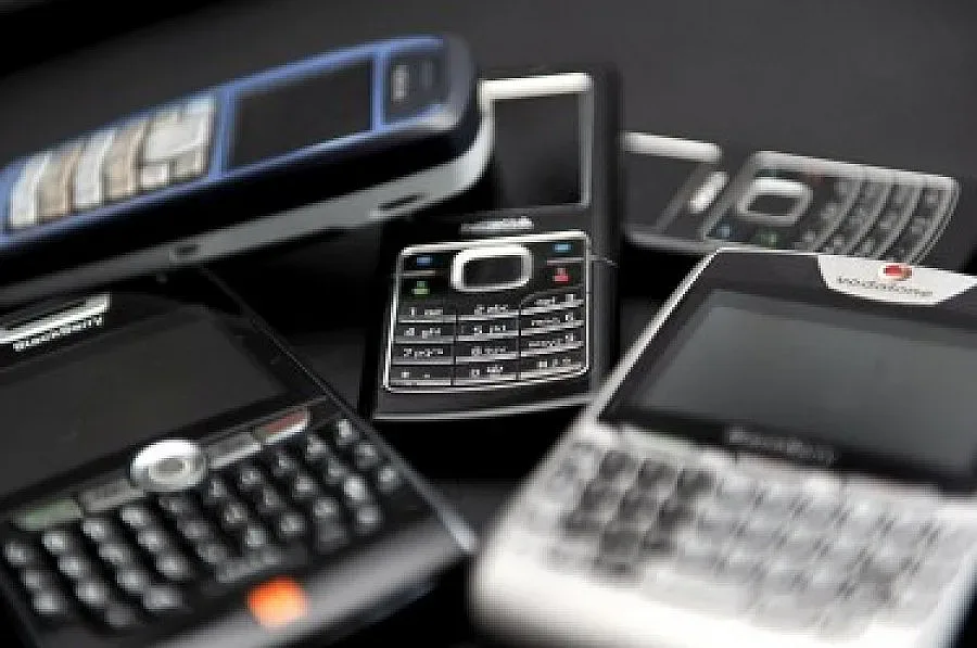 Във Франция е ден без мобилни телефони