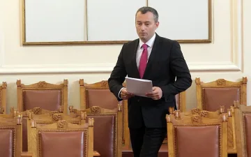 Младенов: Не са ни притискали за "Хизбула"