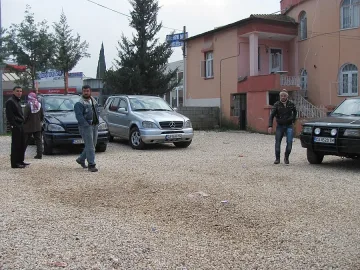 Революцията идва с наши джипове