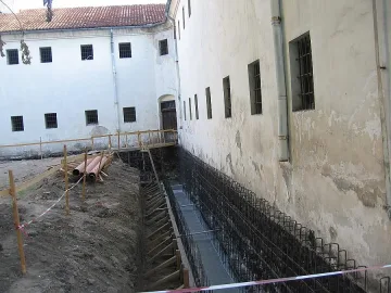 Спасиха казарма на 200 години