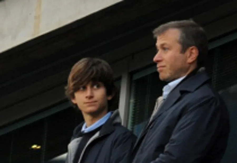 Синът на Абрамович на стаж в Лондон