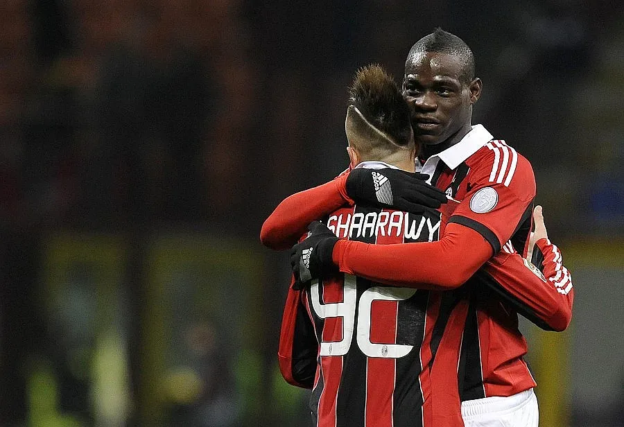 Берлускони цака с Балотели на изборите