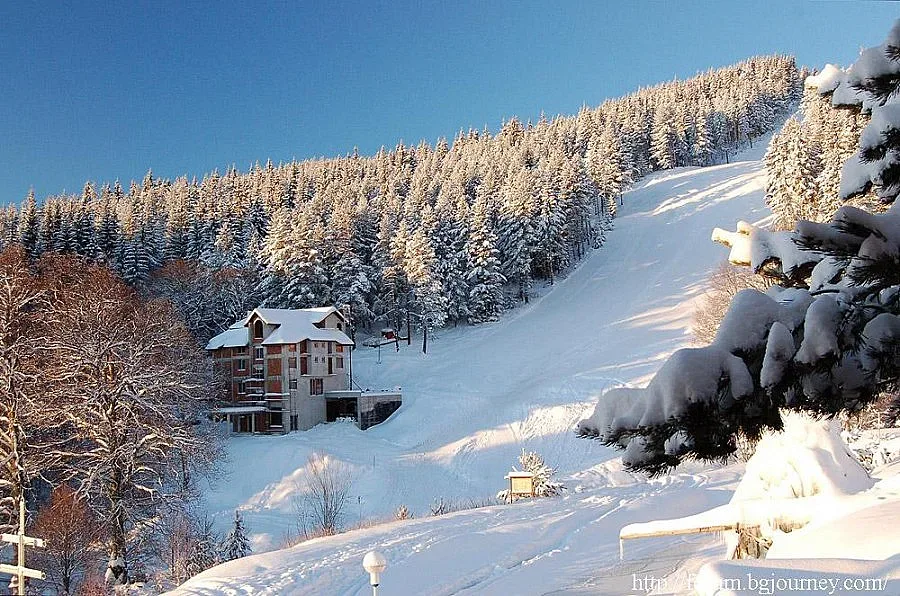 Македонци атакуват Осогово на ски за 17 лева