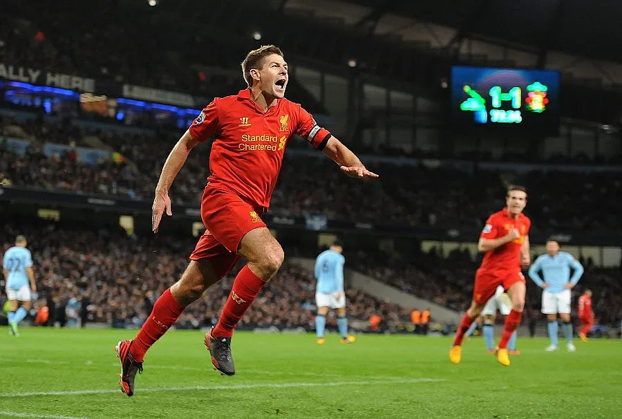 Джерард е футболист на годината в Англия