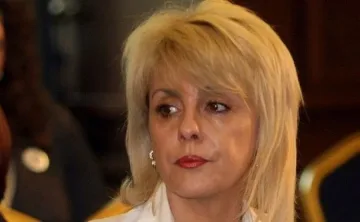 Бербатова се спаси с отпуск от разпит за бой на журналист