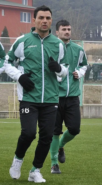 Бабангида подписа с "Берое"