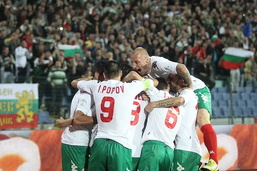 Националите с контрола в Япония