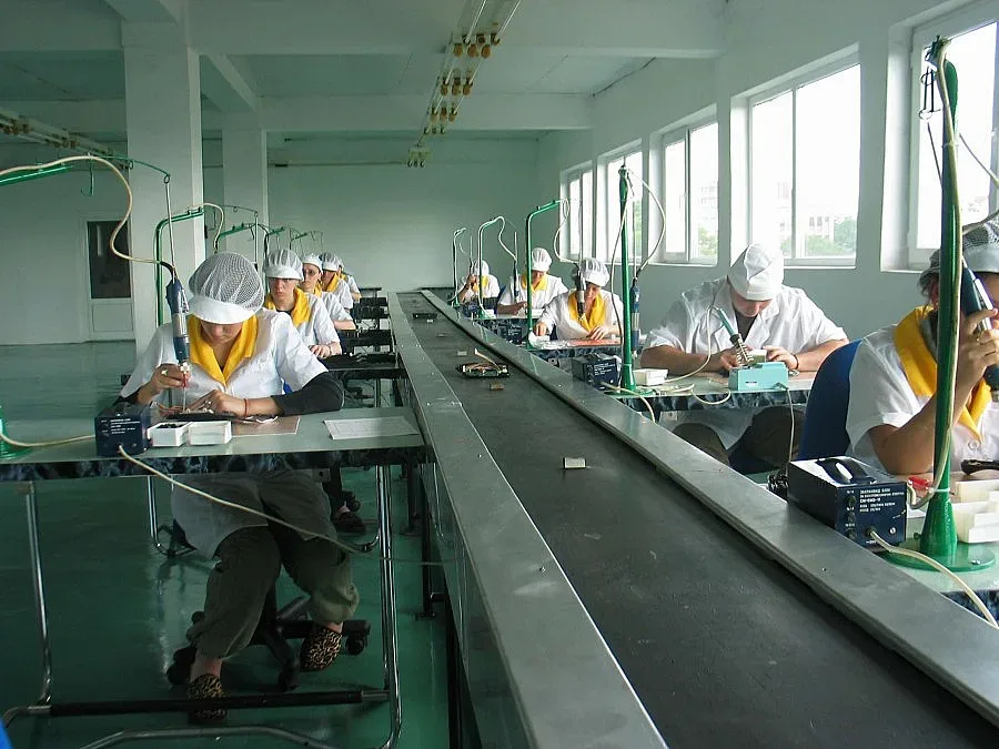 13 безработни се борят за място