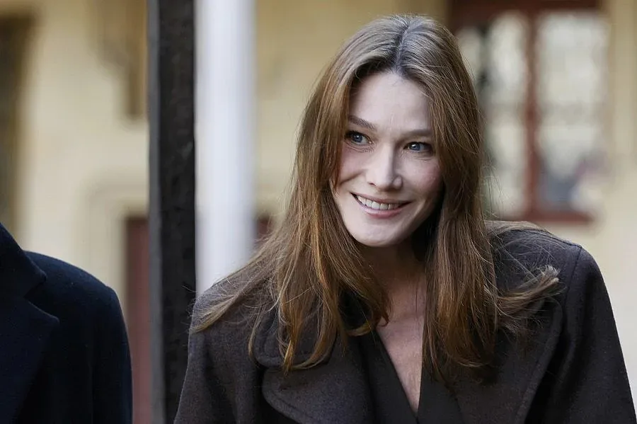 Помните ли тази красавица, женена за президент? Закъса го