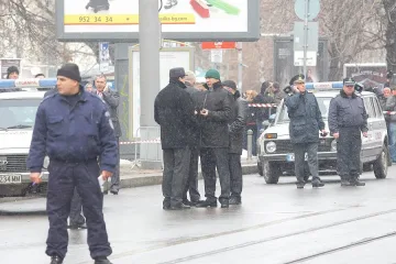 Куршуми за мълчание