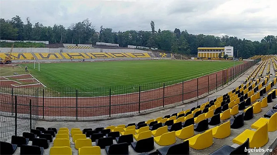 "Миньор" попълва пробойни с камерунец