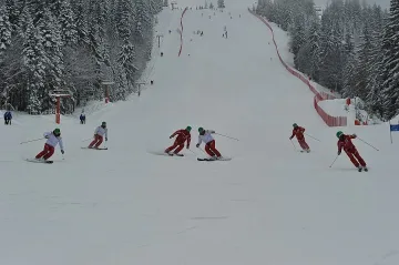 140 ски учители на 13-ото световно в Пампорово