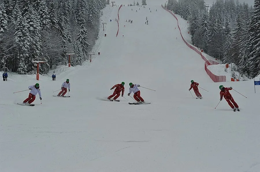 140 ски учители на 13-ото световно в Пампорово