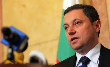 Яне събира на мегдана сигнали срещу кмет