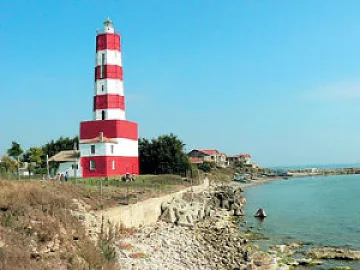Шабла качва туристи на 3-вековен фар