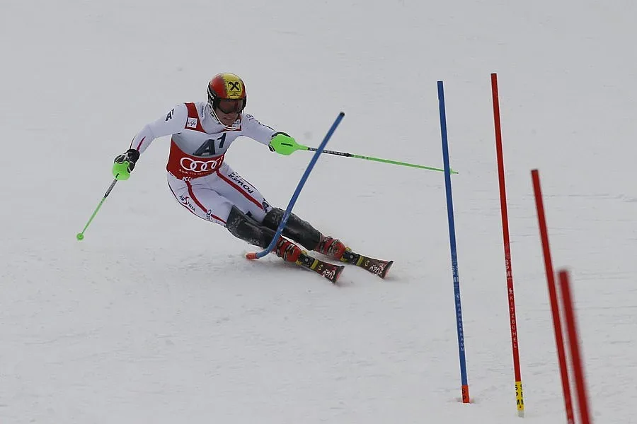 Хиршер с първа победа в Кицбюел