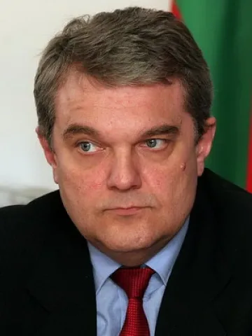 Петков: Саботират вота с непочистени пътища