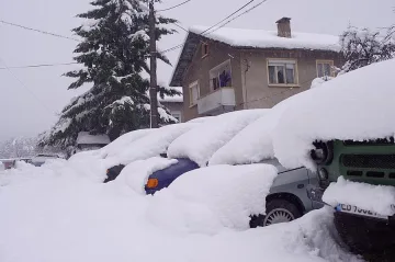 Снегът затисна референдума