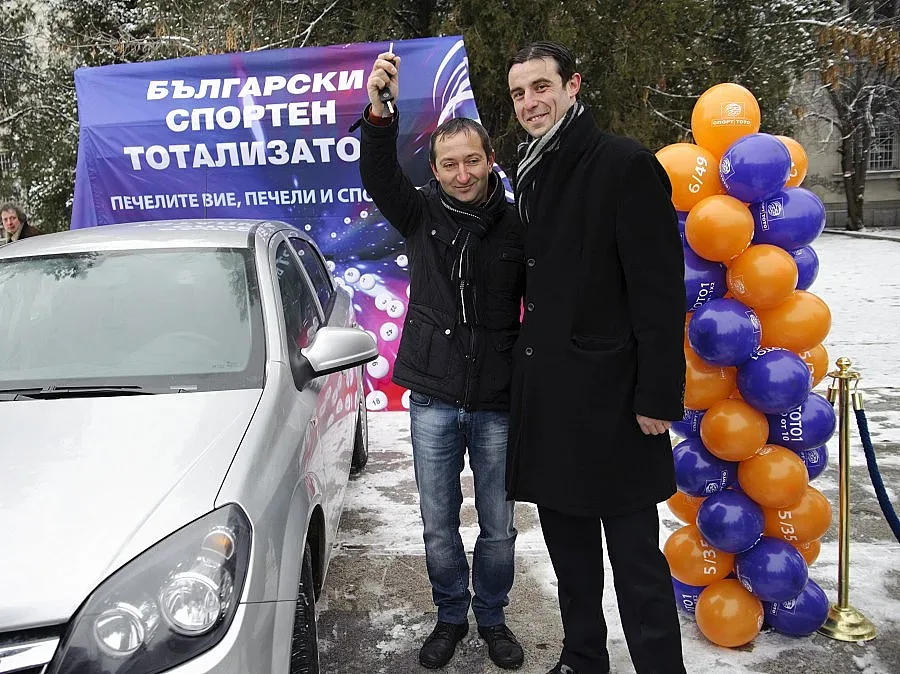 Перничанин грабна "Опел" от "Втори тото шанс"