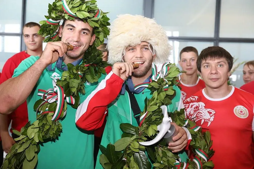 Голям подарък за олимпийските ни шампиони! От кого