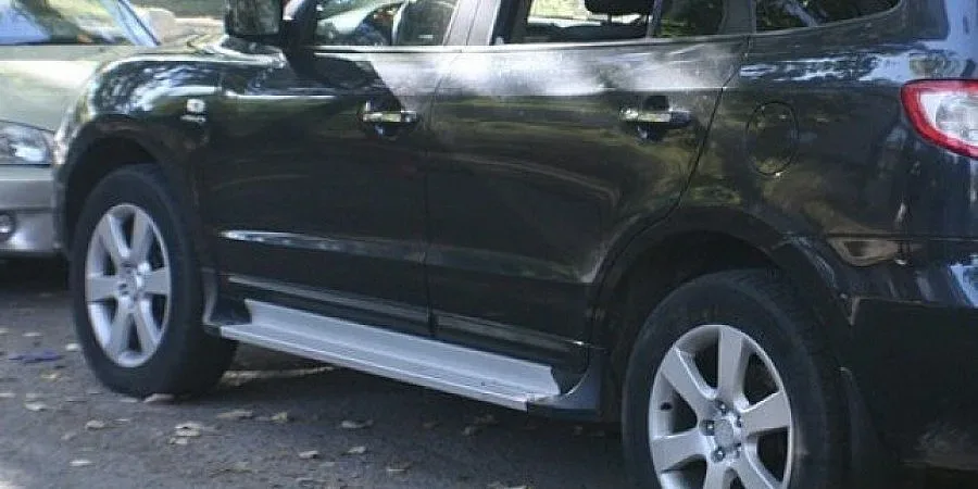 Депутатите се качват на нови джипове