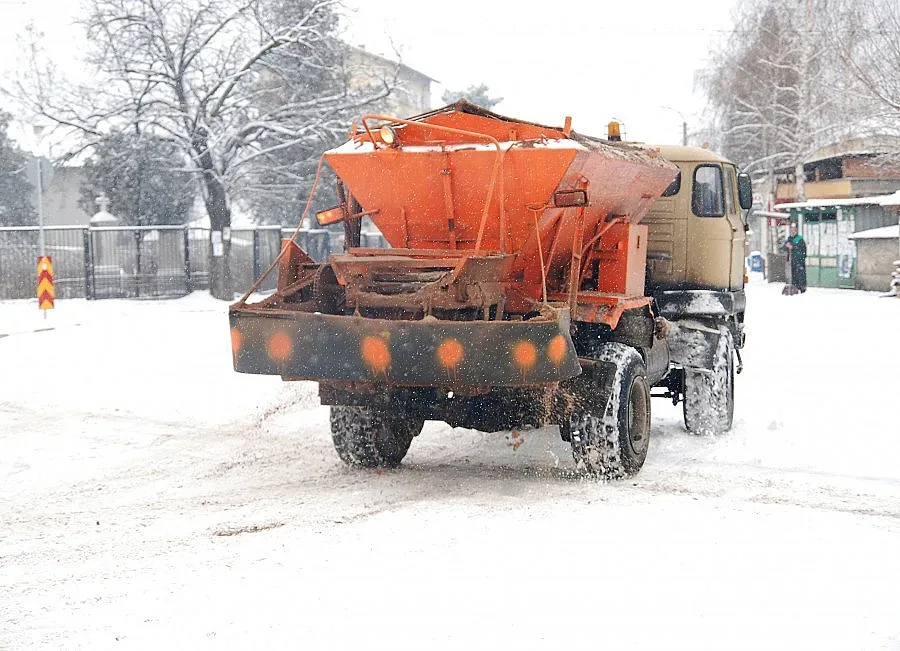 31 машини чистят пътищата в Монтанско