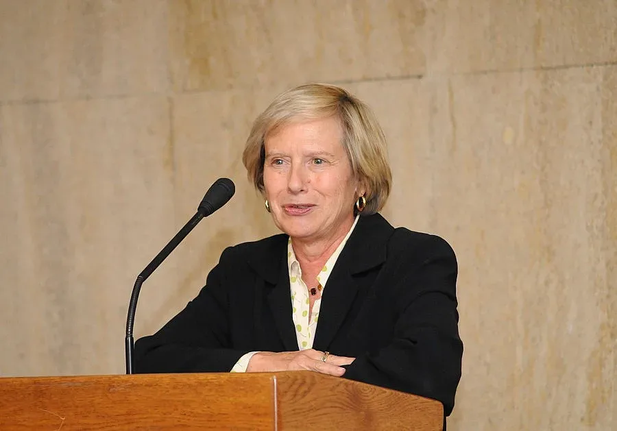 Райс: Направете дебат за шистовия газ