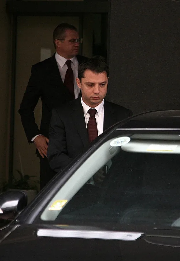 Министър Добрев ще гласува в Хасково