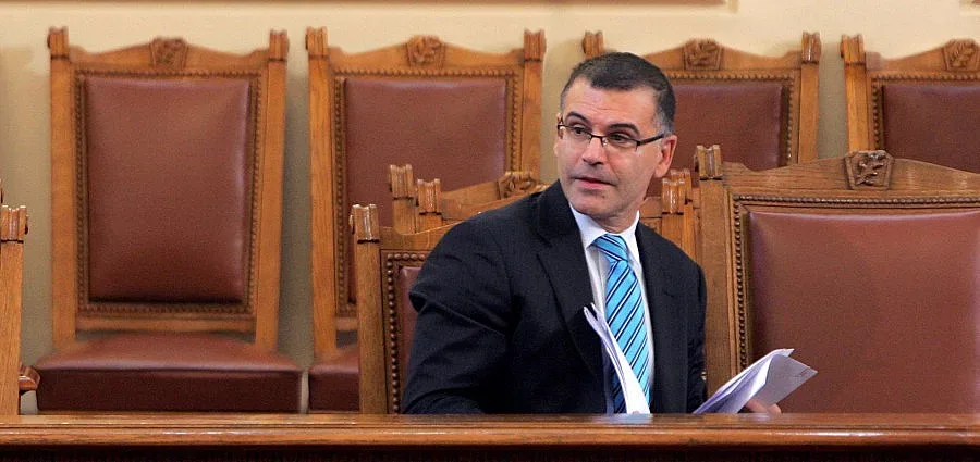 Дянков: Станишев да не се прави на мъж 