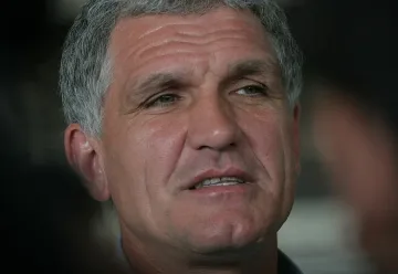 Везенков пое "Лукойл"